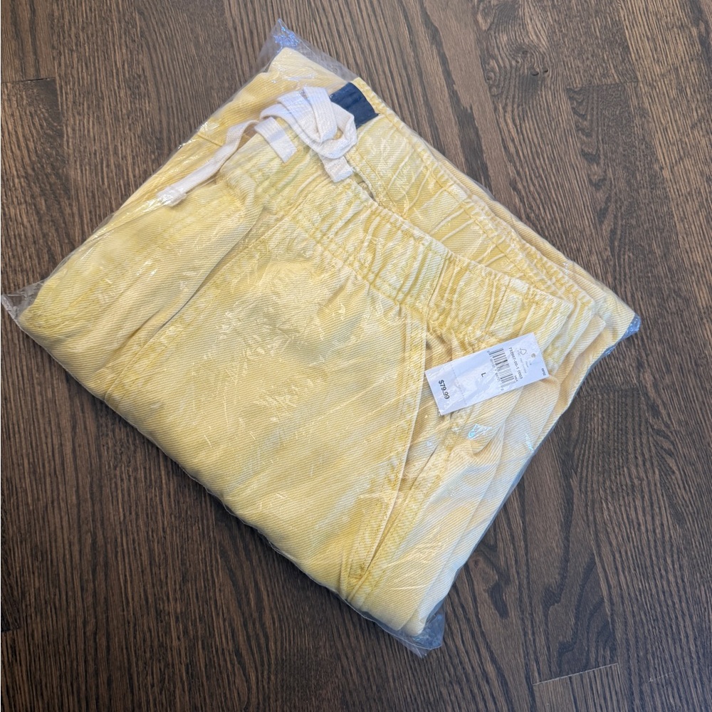 GAP Butter Yellow Women Pull On Barrel Jeans